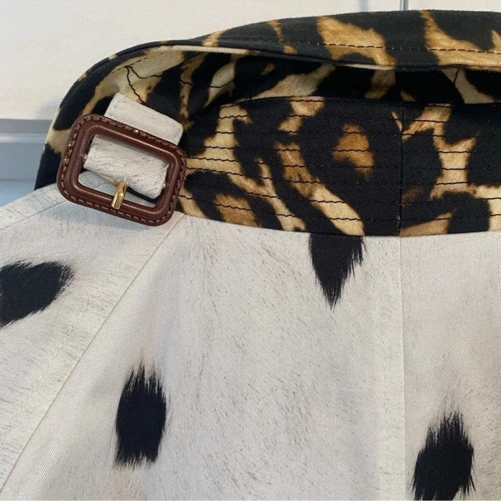 Burberry ANIMAL-PRINT COTTON-TWILL TRENCH COAT IN WHITE,BLACK,BROWN Size - Picture 14 of 16